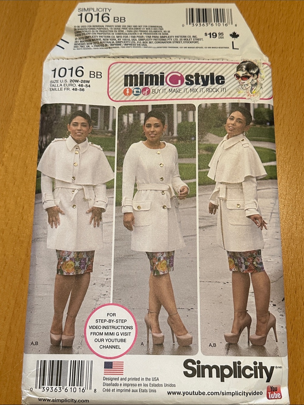 New uncut sewing pattern Simplicity 1016 women’s coat, cape